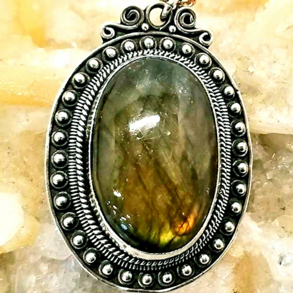 Labradorite 925 Sterling Silver Cabochon Pendant